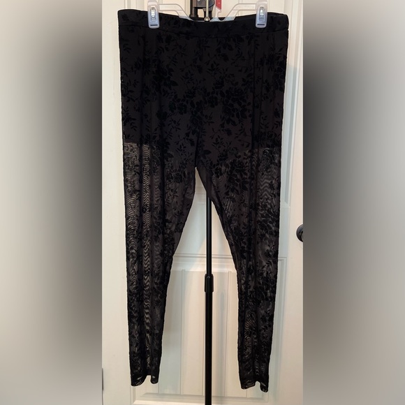 SHEIN Sheer Floral Flocked Black Mesh Plus Size Overlay Leggings- Size XXL /2XL - Picture 3 of 4
